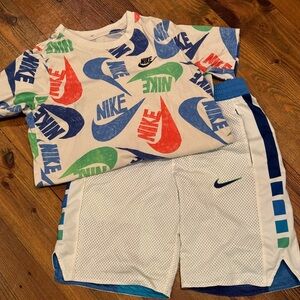Boys' Nike 2-Piece T-Shirt and reversible Shorts Set